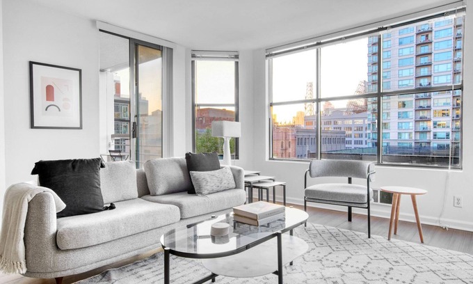 South Beach Apartamento | Roomy South Beach 2BR w/ Pool + Gym, next to SF Bay by Blueground
