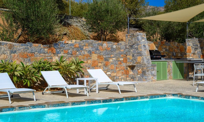 Agios Nikolaos Casa | Roots Suites in Crete