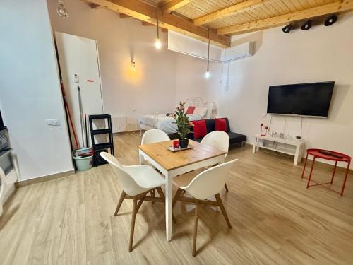Pozuelo de Alarcon Apartamento | Rosa HOME, Casa completa independiente