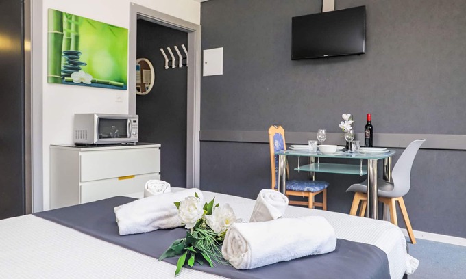 Noveli Apartamento | Rosablanche B22 by Interhome