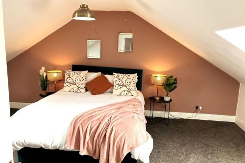Sunderland Casa | Rose Cottage - 5 Person city centre with parking