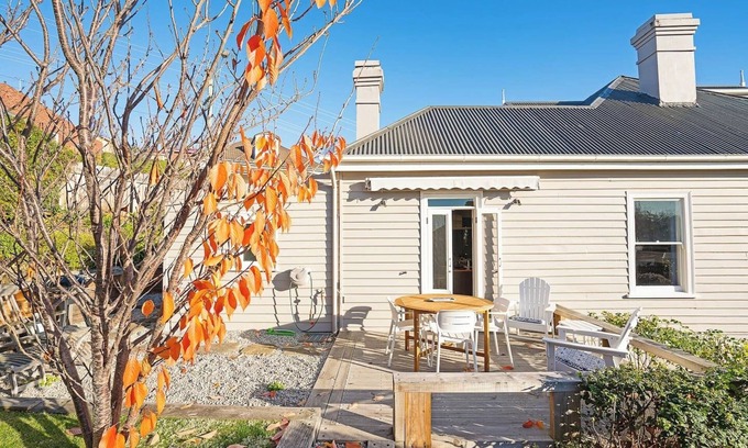 West Hobart Casa | Rose Cottage Charming Haven near CBD and Waterfront
