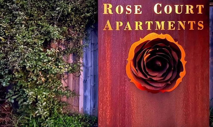 New Town Apartamento | Rose Court "Avitium"... Rest, Relax & Revitalize