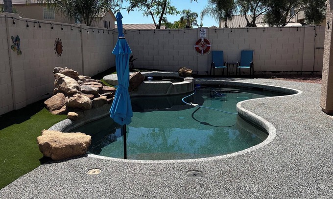 Fletcher Heights Casa | Rose Garden Paradise