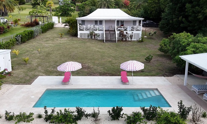 Falmouth Harbour Casa | Rose House, charming 2-bedroom house with pool and WiFi, AC, Falmouth, Antigua