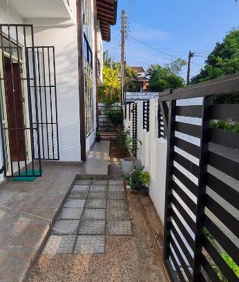 Malabe Casa | Rose Villa