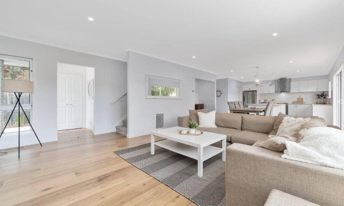 Rosebud Casa | Rosebud Lovely House 2 - Mornington Peninsula 4 BR 3 Bath 2 story holiday house - BBQ - Beach - Hot spring