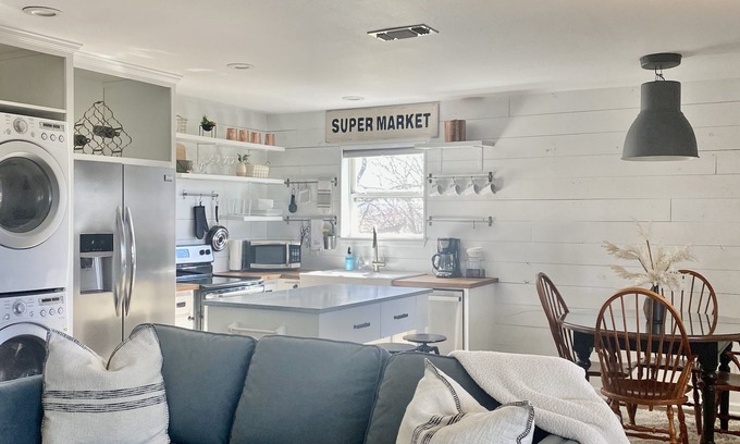 McKinney Casa | RoseMary Barndominium Unit B