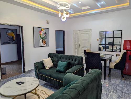 Asaba Cama Y Desayuno | Rosemary's Residence