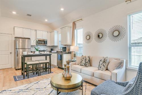 Rosenberg Apartamento | Rosenberg Apartment, 10 Mi to Smithers Lake
