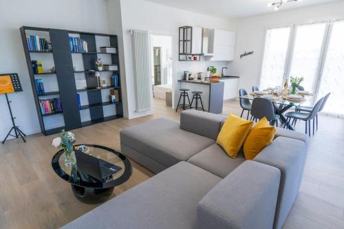 Pesaro Apartamento | Rossini Home Pesaro vicino al Teatro Rossini by Yohome