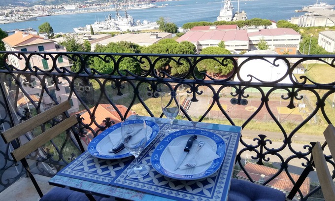 La Spezia Apartamento | Rosy1-Sea view/private parking IT011015C252YOLH8R