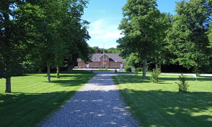 Grenaa Cama Y Desayuno | Rotzowlund Bed and Breakfast offers a cozy home away on Djursland, Book Directly
