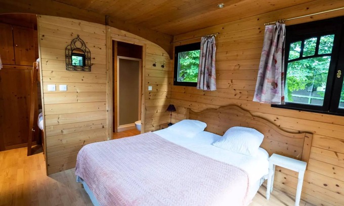 Chamberet Cabina | Pueblo de Monédières - Alquiler de remolque 1 habitación 2/4 personas