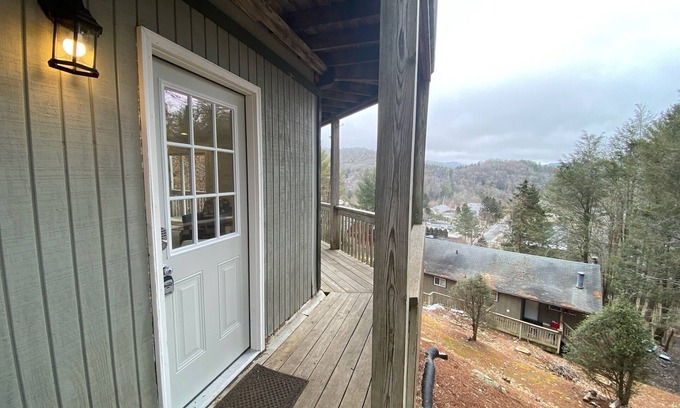 Banner Elk Chalet De Esquí | Roundhouse chalet walking distance to Main Street