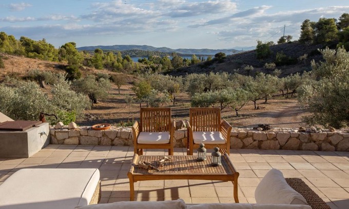 Kilada Casa | Roxanne's Olive Grove House