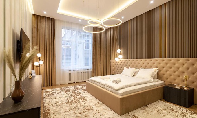 Lviv City Center Apartamento | Royal Apartment on Fredra 4a