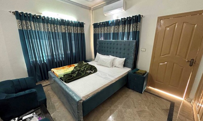 Lahore Casa | Royal Chalet Family Guest House