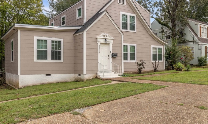 Fondren Casa | Royal Chateau in the heart of Fondren!