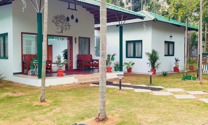 Mettupalayam Complejo | ROYAL CROWN GREEN SAGAR PH8140233333