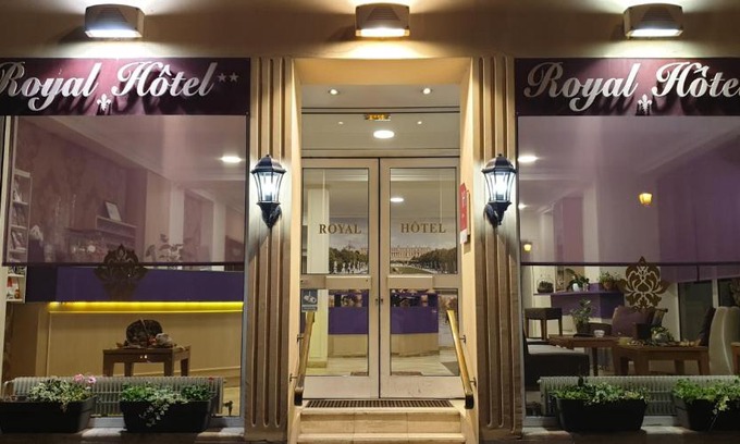 Saint-Louis Hotel | Royal Hotel Versailles