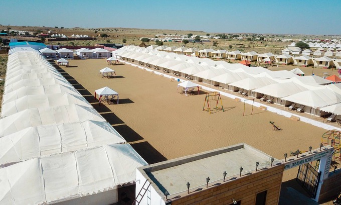 Sam Cabina | Royal Jaisalmer Resort with Swimming Pool