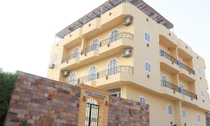 Luxor Hotel | Royal Mountain