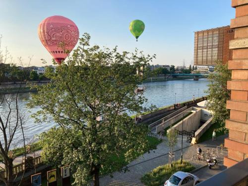Stare Podgorze Apartamento | Royal Oak - 3BD 2BA apartment with parking and river view