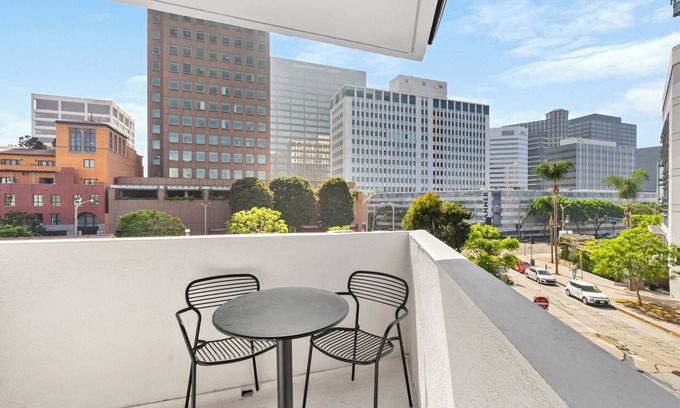 Westwood Hotel | Royal Palace Westwood