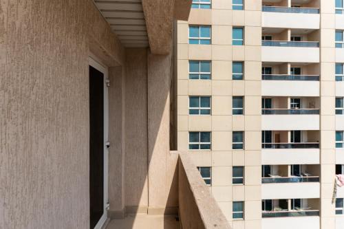 Al Majaz Apartamento | Royal Tulip Apartments