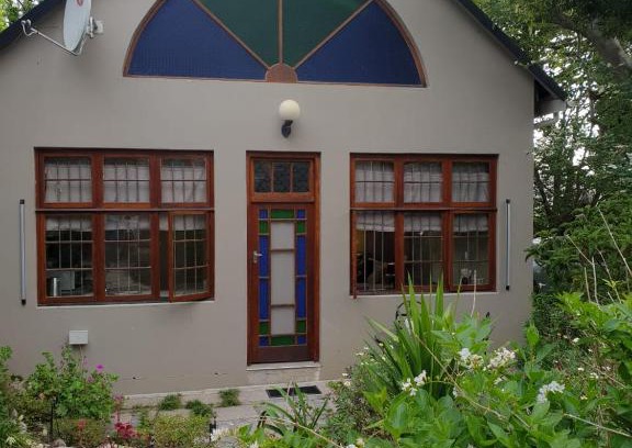 George Casa | Rozenhof Guest Cottages