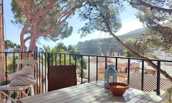 Tamariu Apartamento | RR1. Terrace and balcony with spectacular views