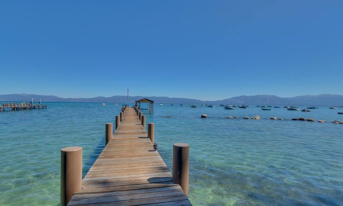 Tahoma Casa | Rubicon Bay Lake Front - 5 HAB con muelle privado, boya y playa de arena