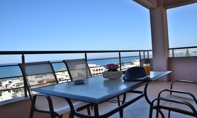 Agia Marina Villa | Roumpini Home I 3 minutos del mar por los pies