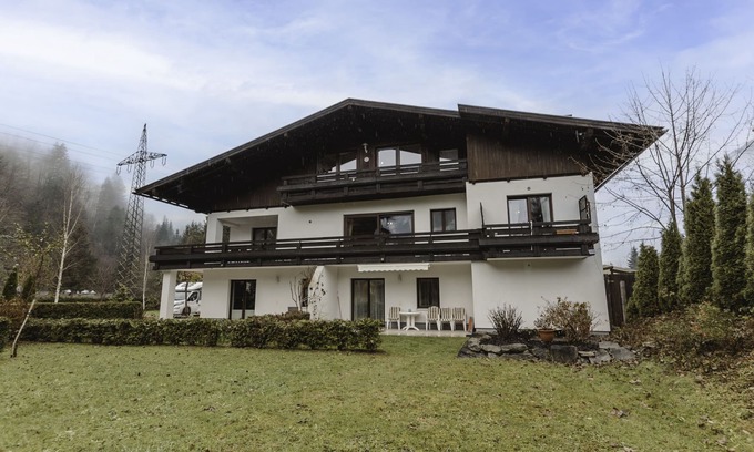 Bad Gastein Apartamento | Rudis Appartements by Interhome
