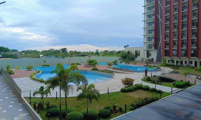 Basak Casa | RufiRemy Cozy Hideaway- Studio Condo with Balcony