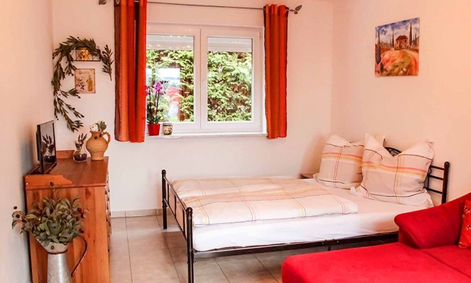 Zirndorf Apartamento | Casa de vacaciones tranquila en estilo italiano con terraza