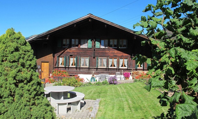Saanenmöser Apartamento | Ruhige Wohnung mit Atemberaubender Aussicht. Familien & Paare Willkommen