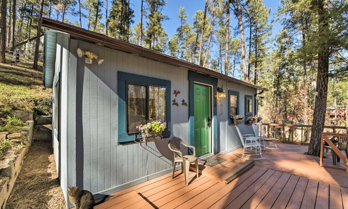 Ruidoso Casa | Ruidoso Cabin with Decks about 1 Mi to Downtown!