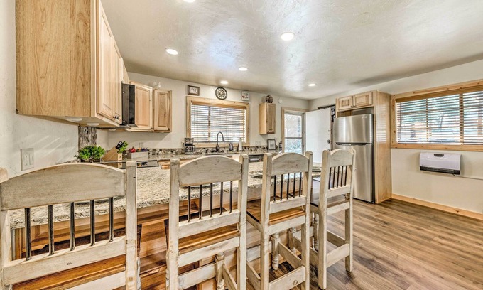 Ruidoso Cabaña | Ruidoso Vacation Rental w/ Covered Hot Tub!