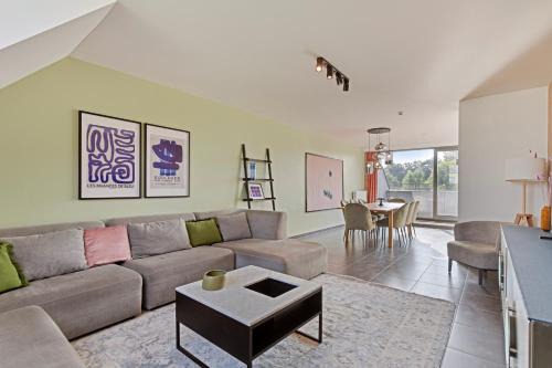 Begijnhof's Wijk Apartamento | Ruim 3 slaapkamer appartement met parking nabij NATO