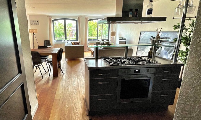 Municipality of Gorinchem Apartamento | Ruim en Comfortabel Stadsappartement in het Hartje van Gorinchem
