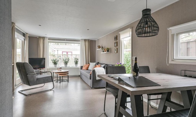 Bosgebied Hoenderloo Apartamento | Ruime luxe 4 persoons Chalet midden op de Veluwe