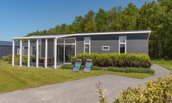 Wemeldinge Casa | Vakantiehuis Ruisweg 103 by Interhome