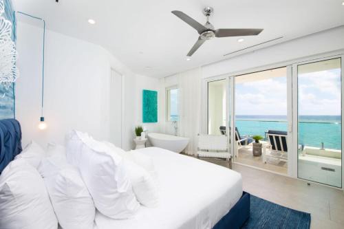 Rum Point Apartamento | Rum Point Resort 307