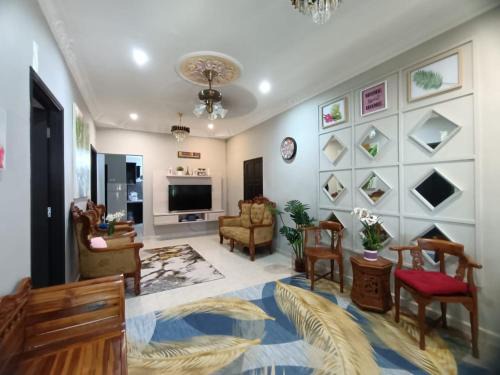 Kuantan Casa | RUMAH RAISHA PRIVATE POOL