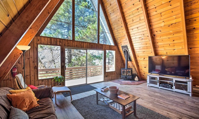 Running Springs Cabina | Running Springs Cabin w/ Large Deck + View!