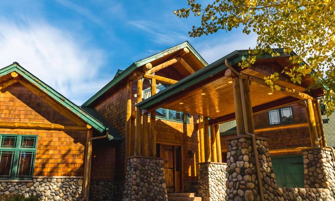 Klamath Falls Cabina | Running Y Resort