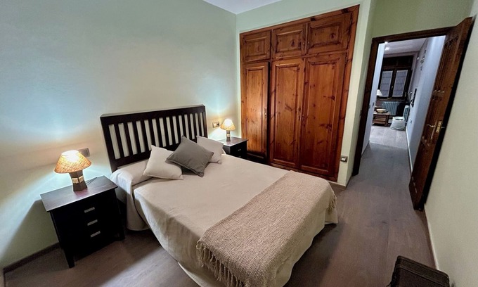 Oballo Cabaña | Apartamento rural a las puertas de Muniellos con vistas a la montaña