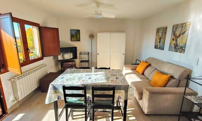 Cogolludo Apartamento | Apartamento Rural Encanto Manchego con Vistas en Pueblos Negros · 6 pax